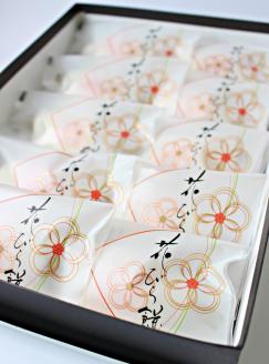 花びら餅　10個入り ※着日指定不可