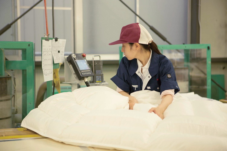 nishikawa(西川)の羽毛掛けふとん (SL)150×210cm LP3653 KA03006005 ※離島への配送不可