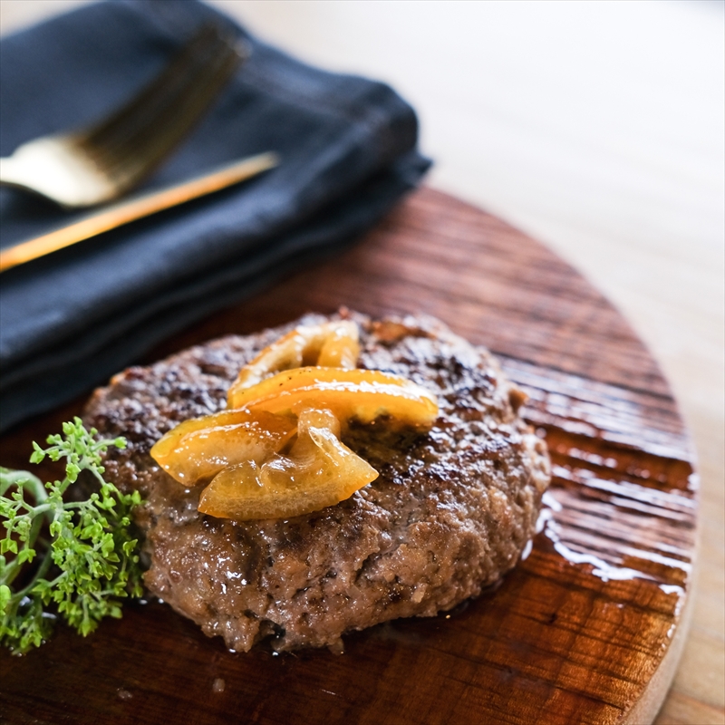 足利マール牛粗挽き生ハンバーグ5個セット【 ハンバーグ 牛 冷凍 お取り寄せ グルメ ギフト お中元 お歳暮 母の日 父の日 敬老の日 栃木県 足利市 】 F7Z-272