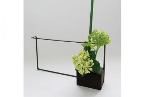 ALART〈アルアート〉　NOIR ノワール　04 曲 花器　インテリア　玄関やサイドボードに。木と金属を組み合わせた存在感のある花器　シンプル&モダンスタイル F7Z-235