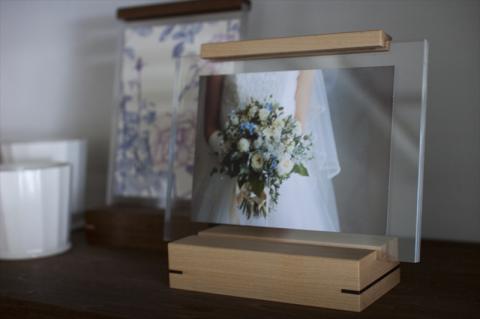 【フォトフレーム　ウォールナット】木とアクリルのシンプルなデザイン。縦・横使用可能　国産　建彦木工【栃木県足利市】 F7Z-709