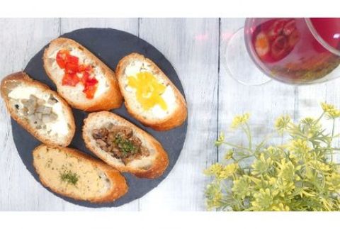 ＜手作り惣菜＞　パンのおともセット　（足利マール牛ときのこの赤ワイン煮、彩りマリネ3種類×各１） F7Z-175