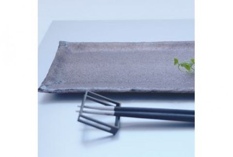 ALART〈アルアート〉　Signage 箸置き　５個２色組（グレー２個・ゴールド３個） テーブルウェア　ナプキンリングとしても使用可　モデルルーム等で使用多数 F7Z-233