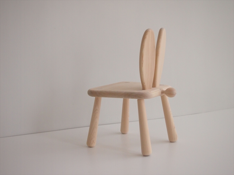 【うさぎのいす　栃木県産ひのき】職人の手により作られたうさぎの形のお子様向け椅子。国産　建彦木工【栃木県足利市】 F7Z-707