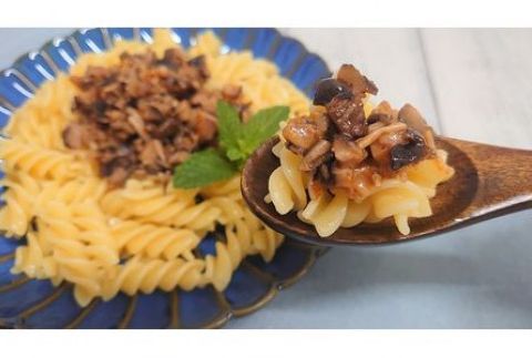 ＜足利ブランド牛＞　足利マール牛ときのこの赤ワイン煮　８０ｇ×３個　（無添加） F7Z-176