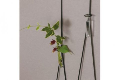 ALART〈アルアート〉Strings　SMセット（Strings　S・M　各1個） 壁面用花器　金属素材を用いたモダンなアイテム　アルミならではの80ｇと軽量さ・手染めによる漆黒色が特徴 F7Z-217