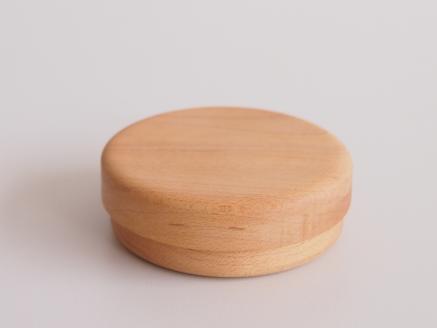 【シャーレ　メープル】持ち歩きにも便利な茶筒のような形状　国産　建彦木工　直径67mm×22mm【栃木県足利市】 F7Z-706