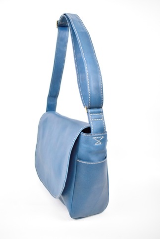 【minca】栃木レザーのショルダーバッグ01M 斜め掛け A4サイズ ソフトな手触り/Shoulder bag 01/M/ブルー　538【かばん ファッション 人気 おすすめ 】