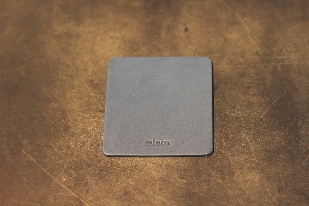 【minca】栃木レザーのコースター4枚セット  自宅、オフィス、キャンプシーンでのカフェタイムに/ブルー　667【日用品 人気 おすすめ 】