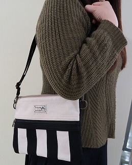 【数量限定品】とち介のサコッシュ【かばん ファッション 人気 おすすめ 】