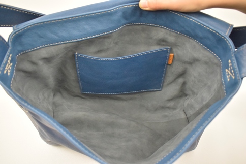 【minca】栃木レザーのショルダーバッグ01M 斜め掛け A4サイズ ソフトな手触り/Shoulder bag 01/M/チョコ　538【かばん ファッション 人気 おすすめ 】