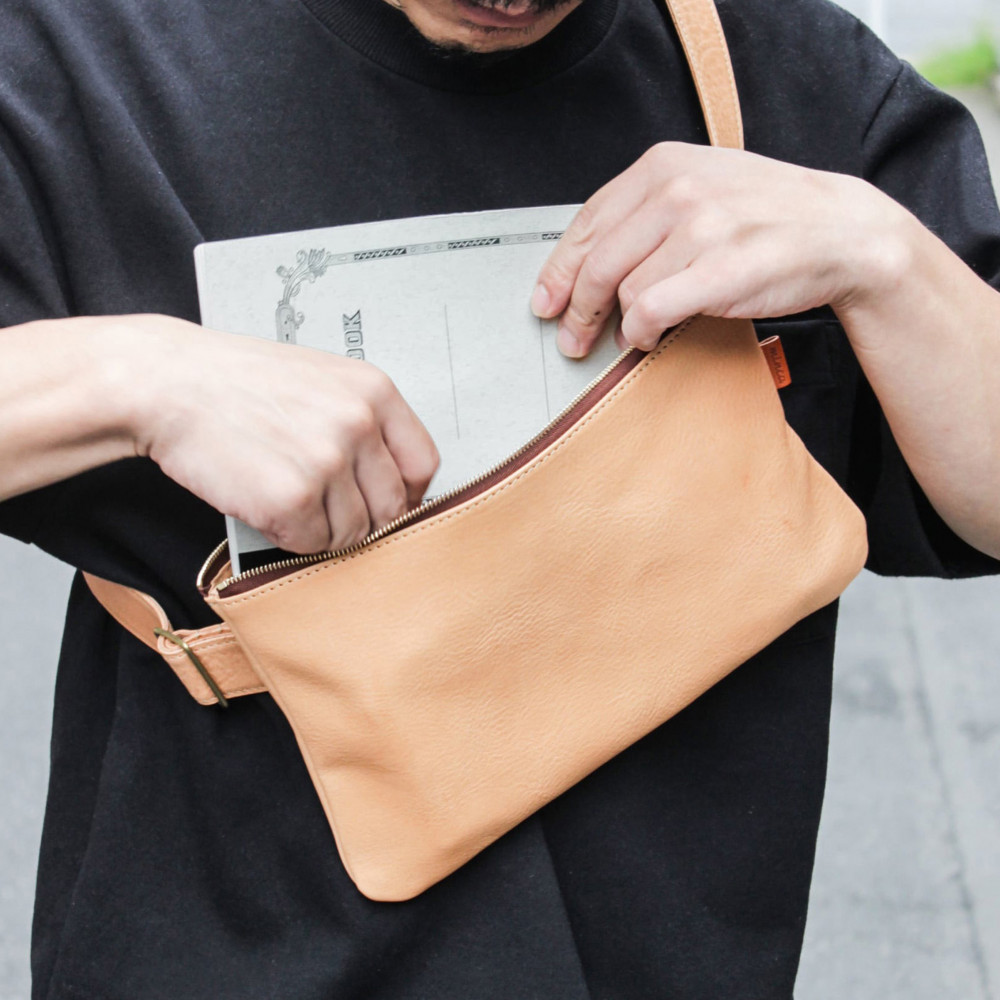 栃木レザー使用｜ソフトな手触り 本革 2way ボディーバッグ｜Body bag｜タン｜minca（全4色）