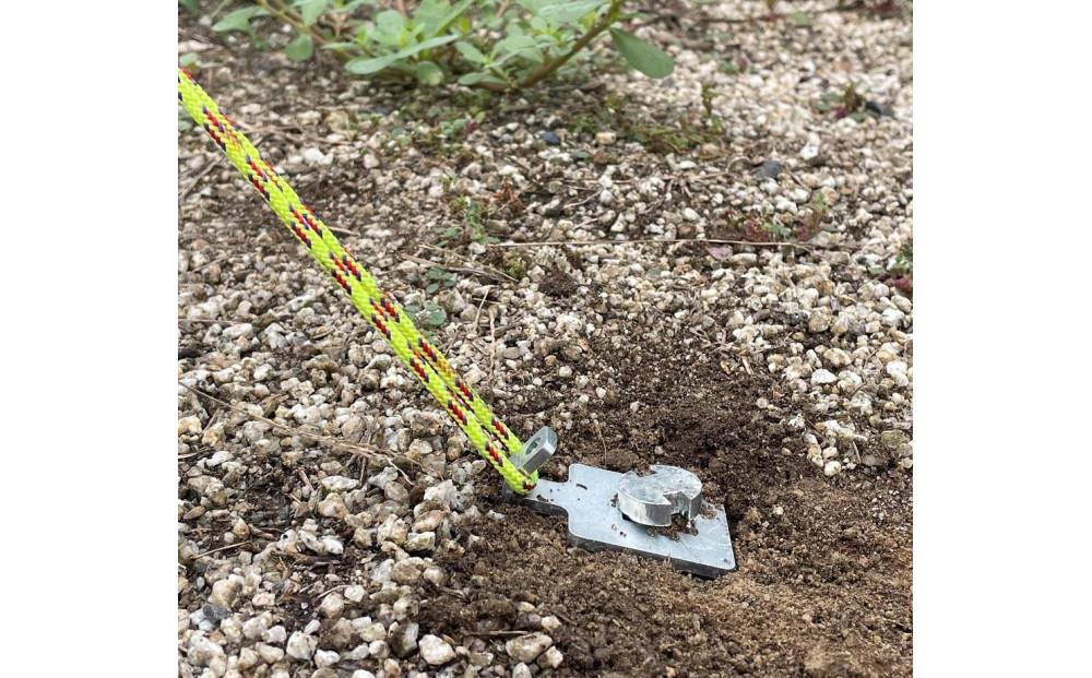 ねじペグ２５ｃｍ　シルバー　4本セット　キャンプ用ペグ　スパイラル　トルネード　アウトドア【アウトドアグッズ 人気 おすすめ 】