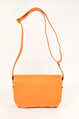 【minca】栃木レザーのショルダーバッグ01S 斜めがけ ミニサイズ ソフトな手触り/Shoulder bag 01/S/キャメル　545【かばん ファッション 人気 おすすめ 】