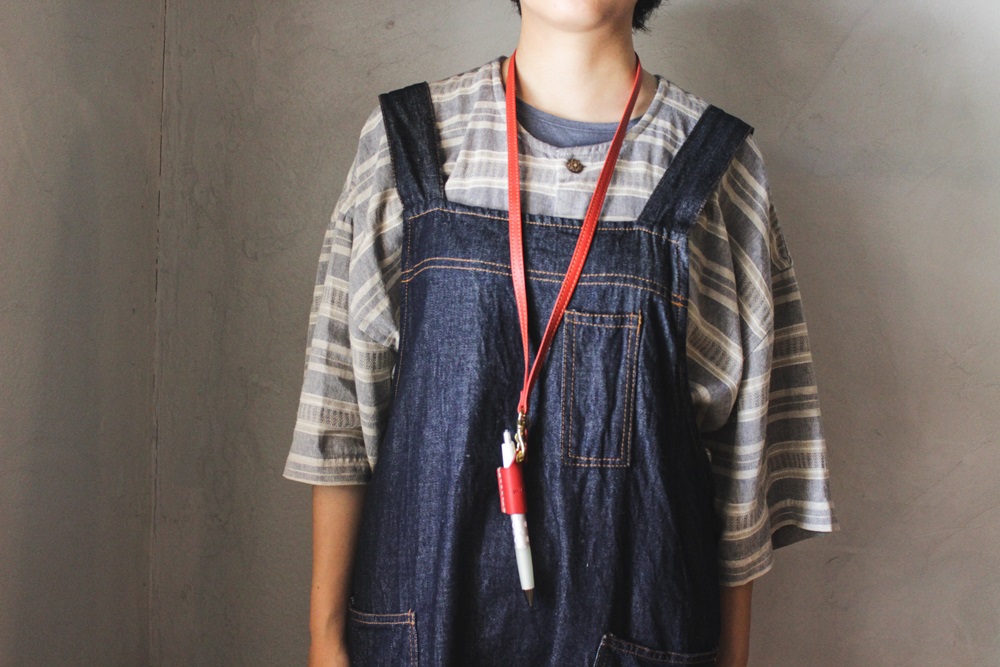 【minca】栃木レザーのネックストラップ付ペンホルダー 持ち歩きに便利 ペンホルダー+ストラップ/M/レッド　721【玩具 雑貨 日用品 人気 おすすめ 】