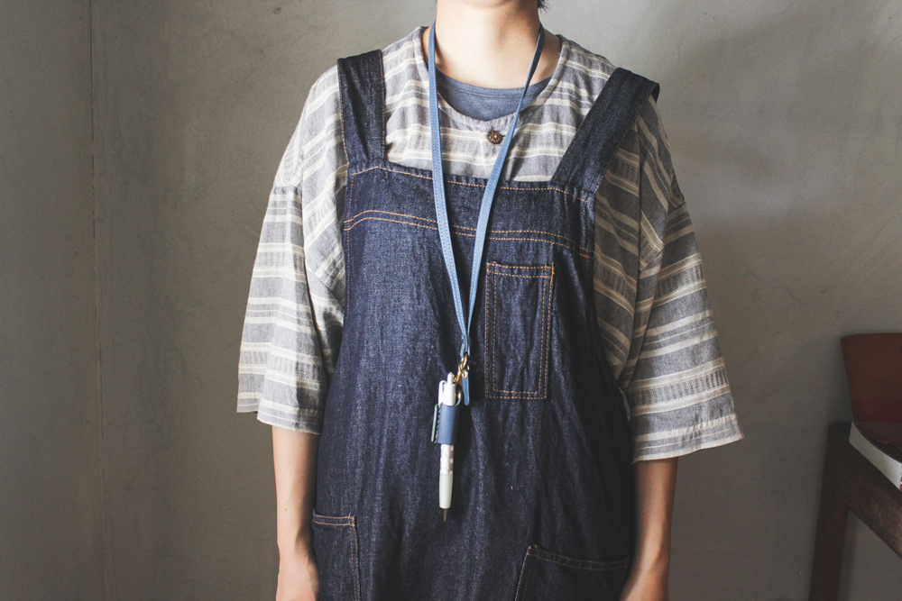 【minca】栃木レザーのネックストラップ付ペンホルダー 持ち歩きに便利 ペンホルダー+ストラップ/M/ブルー　721【玩具 雑貨 日用品 人気 おすすめ 】