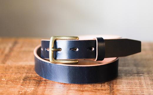 【minca】幅30mmベルト/32インチ  栃木レザーの希少な「ハーネスレザー」使用の贅沢な1枚革のレザーベルト/ネイビー/HL-B01/NAVY/minca　596【小物 ファッション 人気 おすすめ 】