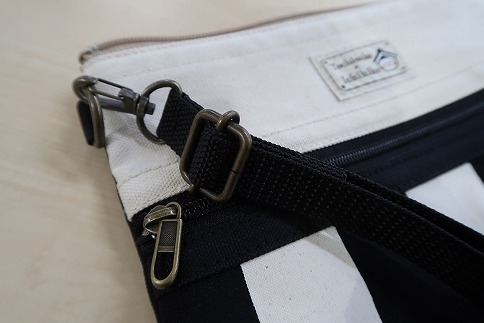 【数量限定品】とち介のサコッシュ【かばん ファッション 人気 おすすめ 】