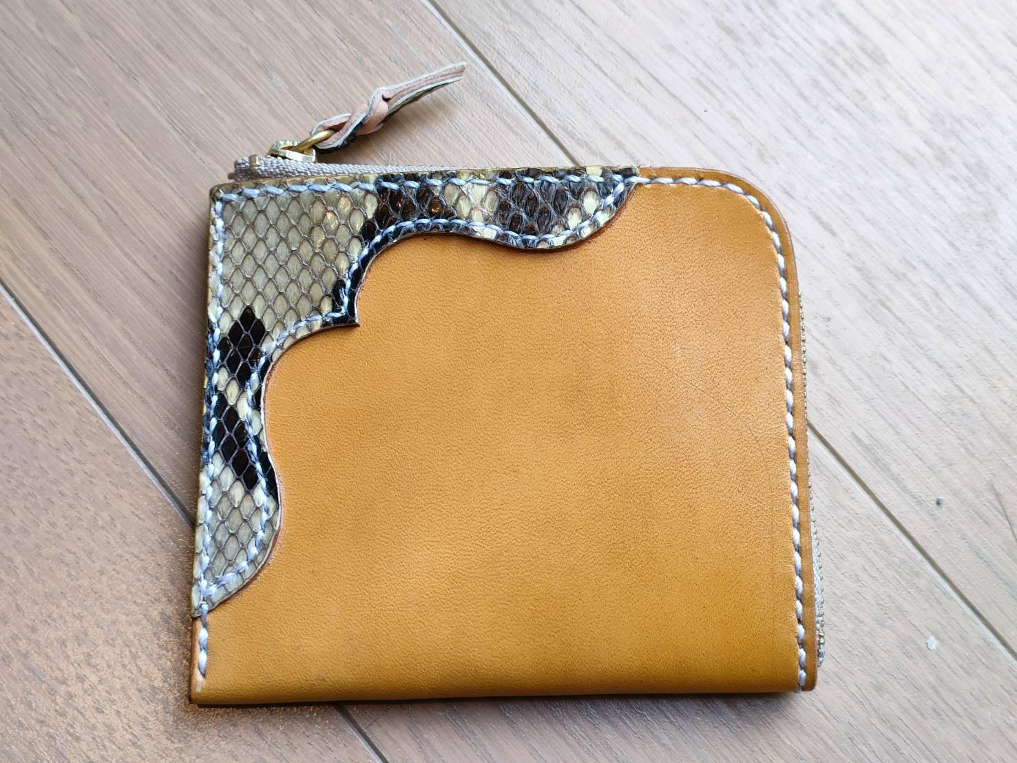 L字ファスナーミニ財布（蛇・黄色）