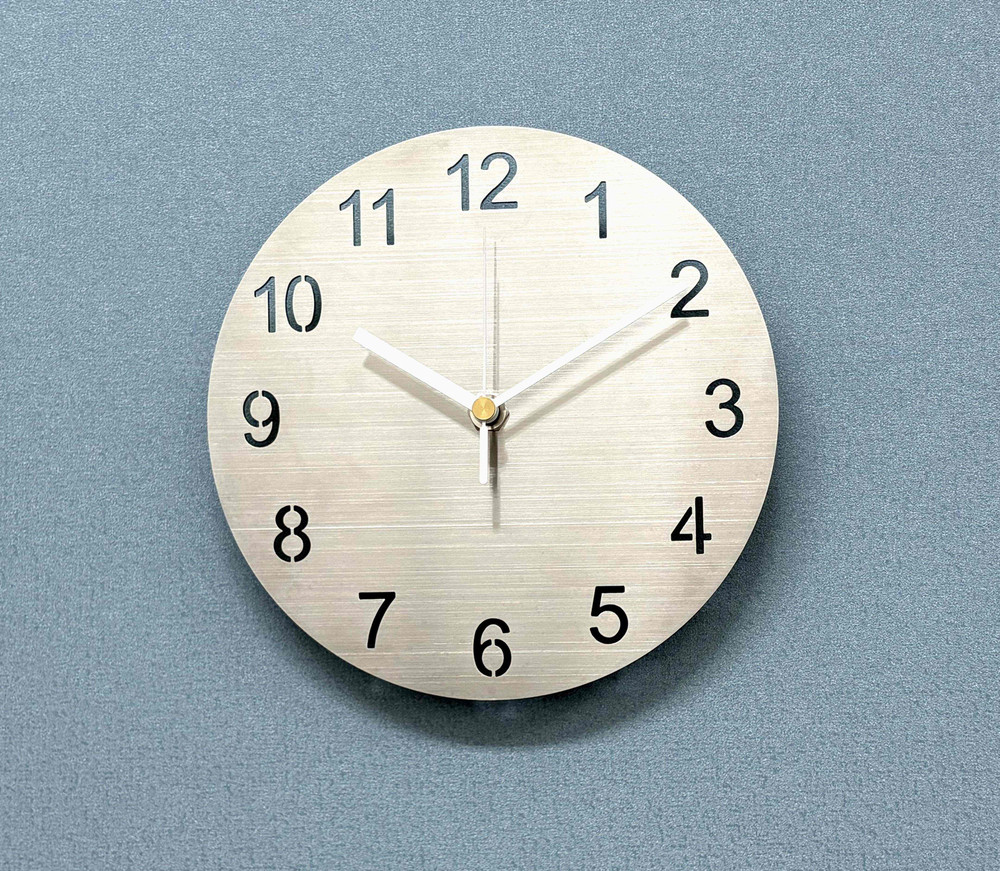 ステンレス 掛け時計 ホワイト インテリア モダン スタイリッシュ 時計【雑貨 日用品 人気 おすすめ 】