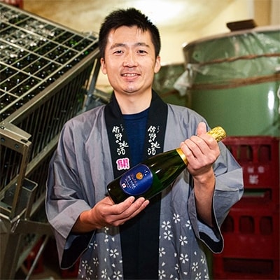 スパークリング日本酒　AWASAKE　720ml(専用カートン付き)