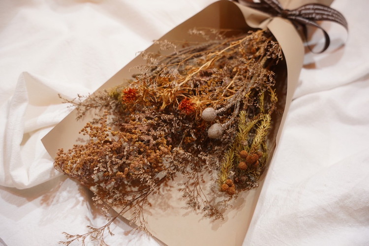 ドライフラワーブーケ 季節のドライフラワーおまかせセット ｜ 乾燥花 ブーケ お任せ 癒し インテリア ナチュラルギフト 花 花束