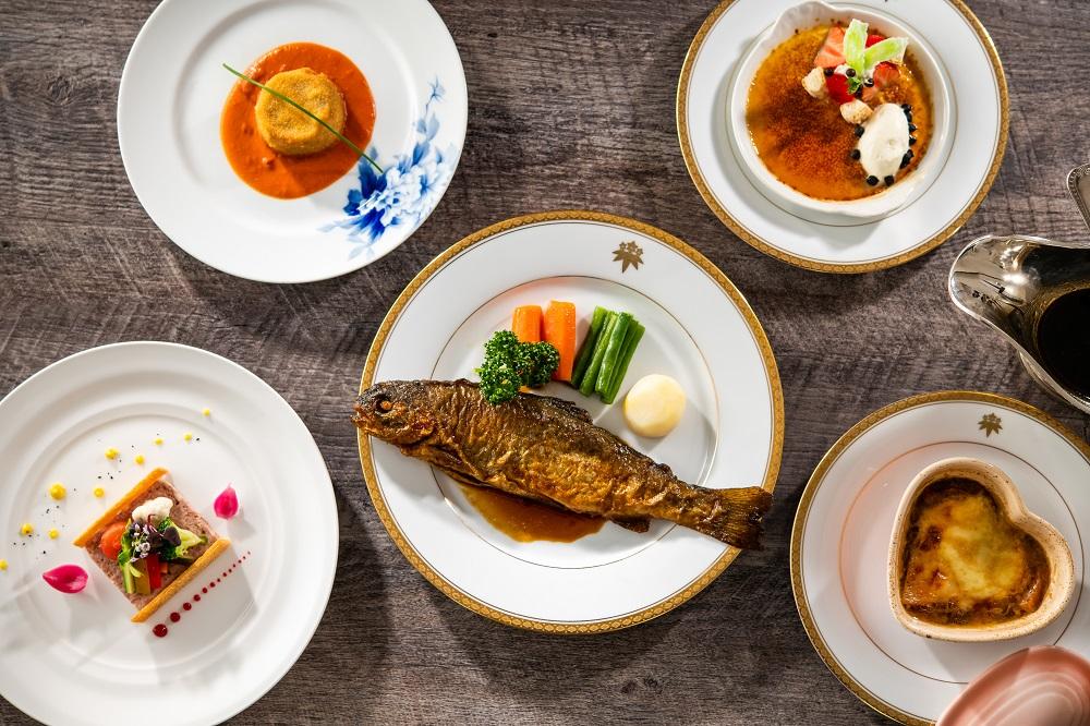 【日光金谷ホテル】1泊2食付 ペア宿泊券《別館スイートルーム》