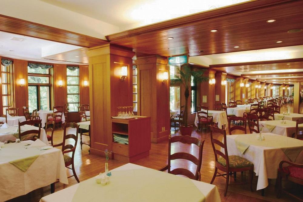 【中禅寺金谷ホテル】1泊2食付 ペア宿泊券《ロイヤルスイート》