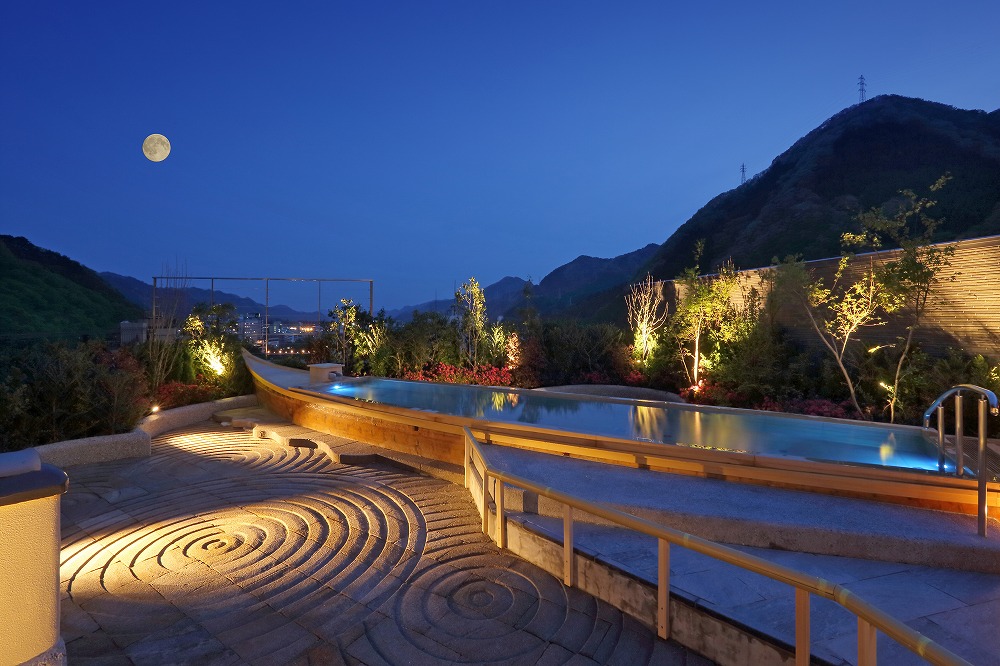 【鬼怒川温泉あさや】ペア宿泊券（秀峰館最上階和洋室「雅」 レストランで会席料理） | 宿泊券 旅館 ホテル 温泉 旅行 観光 クーポン 世界遺産 日光 有効期限2年間