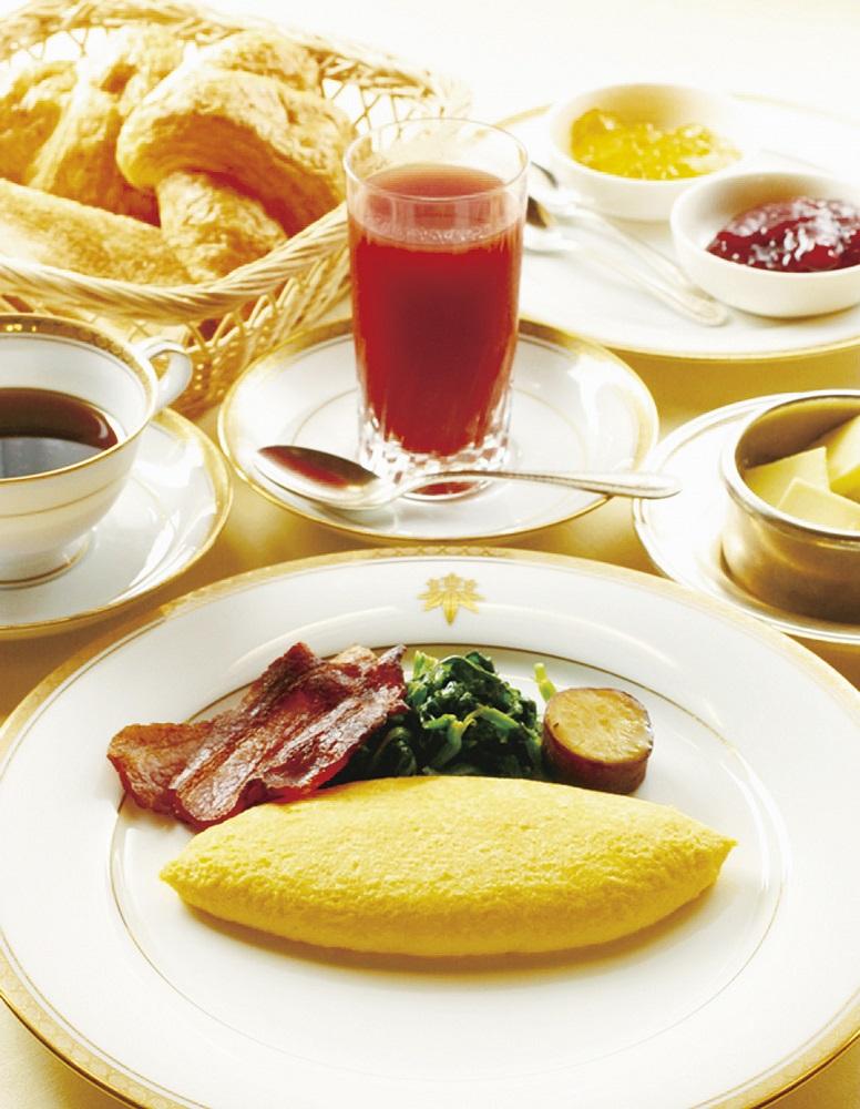 【日光金谷ホテル】1泊2食付 ペア宿泊券《別館スイートルーム》