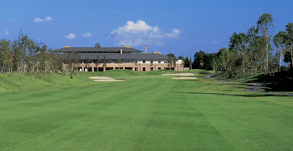 琵琶池ゴルフ倶楽部　平日１名様１ラウンドセルフプレー券 （昼食付）