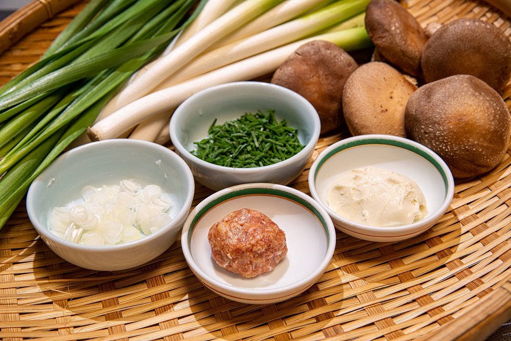 日本料理志ぶ家の 与一肉おやき