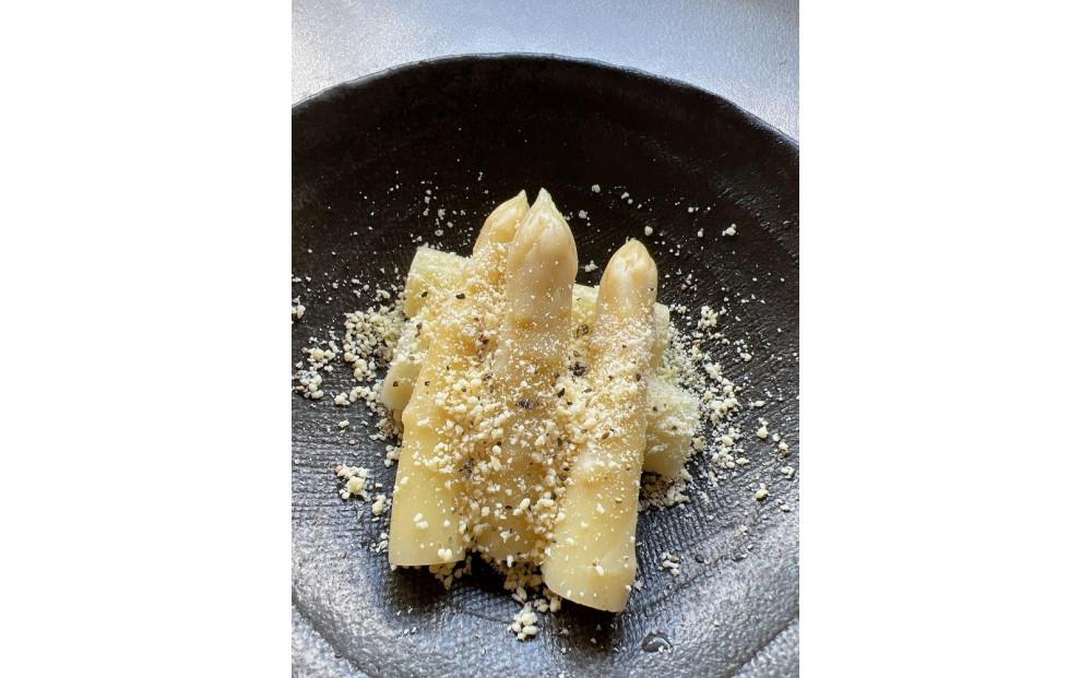 【2025年4月発送】那須の麓の朝採りホワイトアスパラガス　おまかせサイズ　1kg