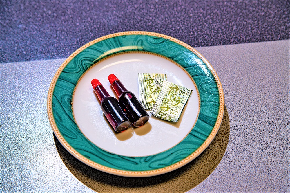 日本料理志ぶ家の うなぎ蒲焼き （タレ付き）