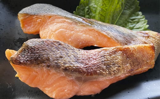 【定期便3回】産地直送栃木県のブランド魚「プレミアムヤシオマス」の切身セット 味噌漬、塩麹漬、刺身(生食用) | 国産 産地直送  [ 冷凍便 ] | 魚 ます 養殖 産地直送 栃木県 (毎月お届け） 【定期3回】6,000円