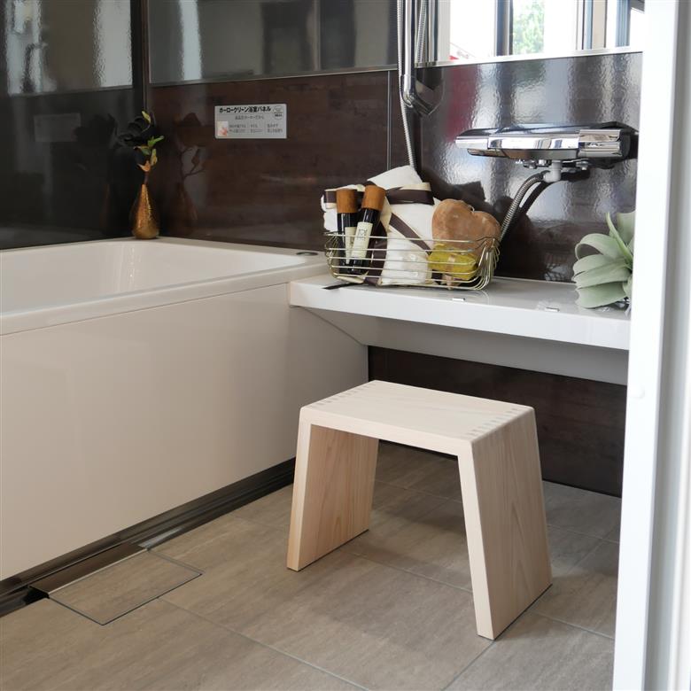 とちぎ桧風呂椅子（中） ns117-001-M