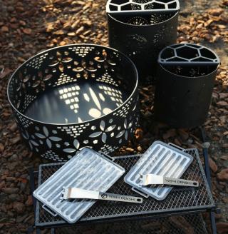 グランピングストーブ（S）＋薪入れ五徳（S）＋極厚グリルプレート（S）＋ステンレスヘラ（S）セット　アウトドア キャンプ 焚き火 たき火 たきび 焚火 ※着日指定不可