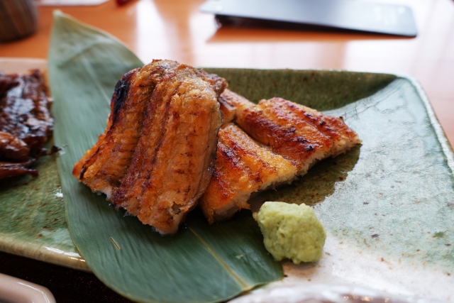 国産うなぎ白焼き2尾セット（たれ付き）◆≪鰻 ウナギ 国産  国内産 タレ ふっくら しらやき おうちごはん ご褒美≫※着日指定送不可