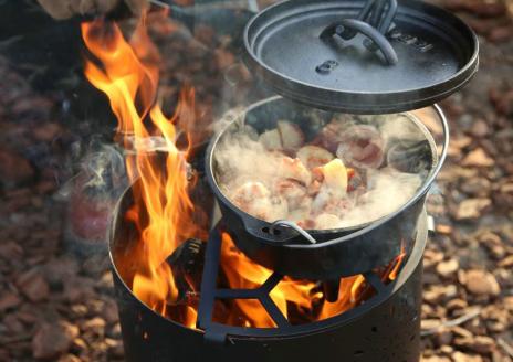 グランピングストーブ（M）＋薪入れ五徳（M）セット　アウトドア キャンプ 焚き火 たき火 たきび 焚火 ※着日指定不可