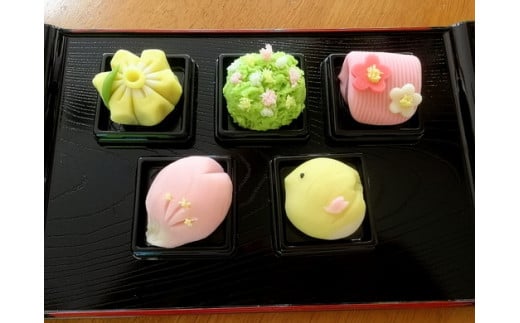 10-35　栗入りどら焼き・季節の上生菓子つめ合わせ（12ヶ入）◇