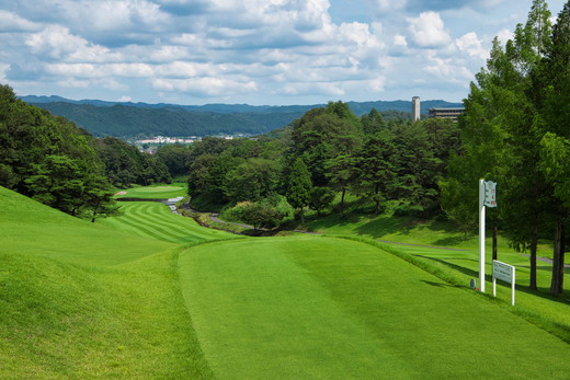 50-8 烏山城カントリークラブ ゴルフ場利用券・食事券・宿泊券 【15,000円分】（3,000円×5枚）
