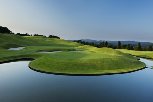 10-40 烏山城カントリークラブ ゴルフ場利用券・食事券・宿泊券 【3,000円分】（3,000円×1枚）