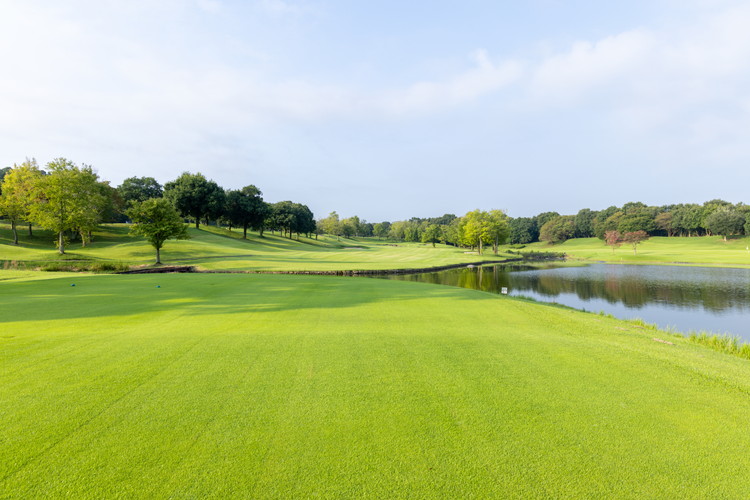 1000-2 G7カントリー倶楽部 ゴルフ場利用券 【300,000円分】(3,000円×100枚)