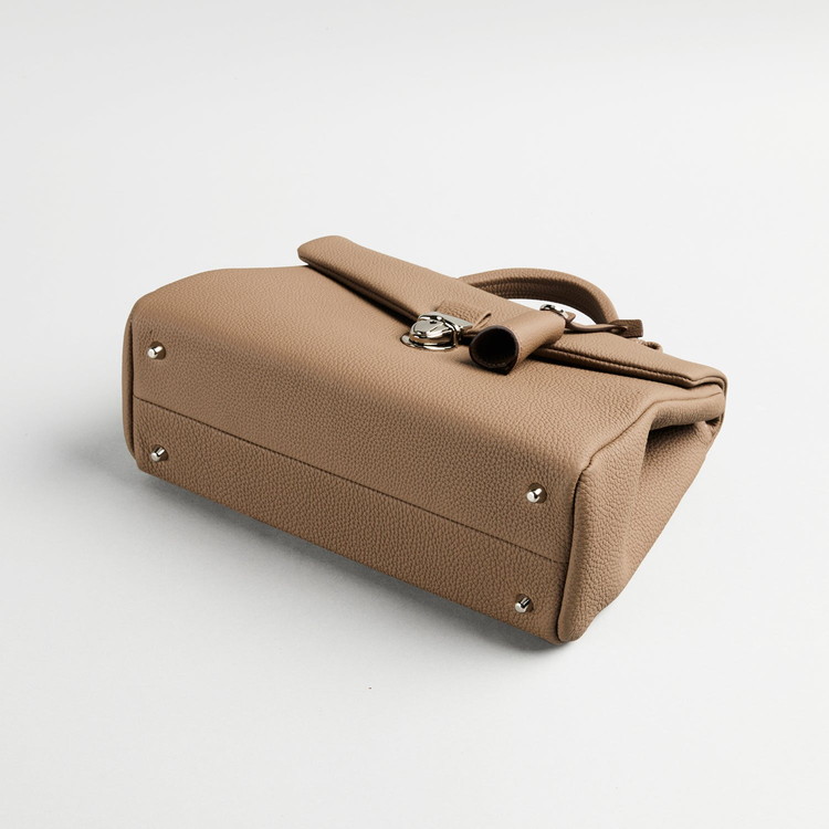 ソフトビジネスバック