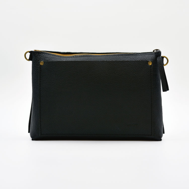 益子の革工房maharoのショルダーポーチ（M）ブラック｜栃木県 益子町 ふるさと納税 ショルダーポーチ 牛革 手作り（AX106-3）