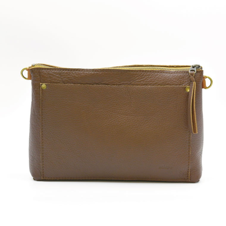 益子の革工房maharoのショルダーポーチ　ワイド（M）キャメルブラウン｜栃木県 益子町 ふるさと納税 ショルダーポーチ ワイド 牛革 手作り（AX109-1）