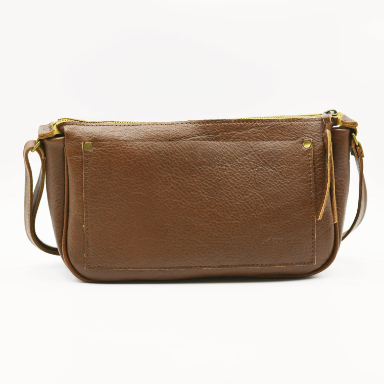 益子の革工房maharoのラウンドショルダーバッグ（M）キャメルブラウン栃木県 益子町 ふるさと納税 ショルダーバッグ バッグ 牛革 手作り (AX116-1)