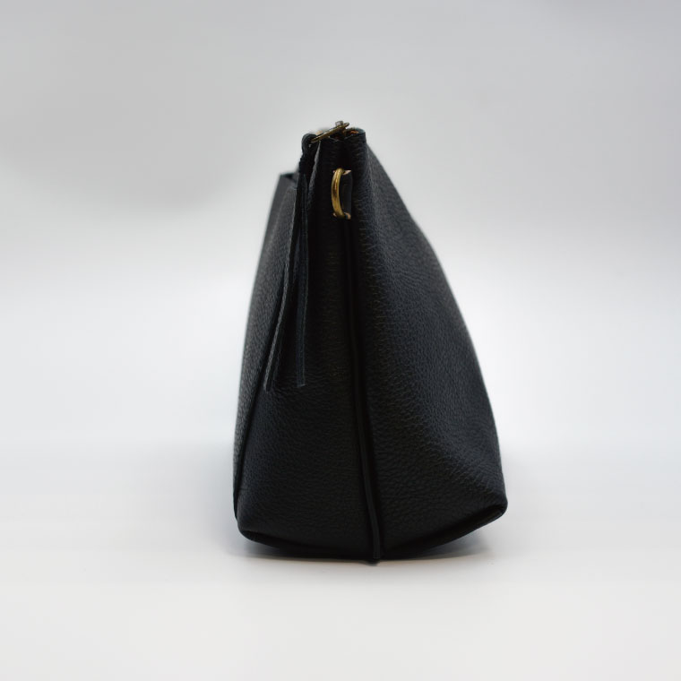 益子の革工房maharoのショルダーポーチ　ワイド（M）ブラック｜栃木県 益子町 ふるさと納税 ショルダーポーチ ワイド 牛革 手作り (AX136)