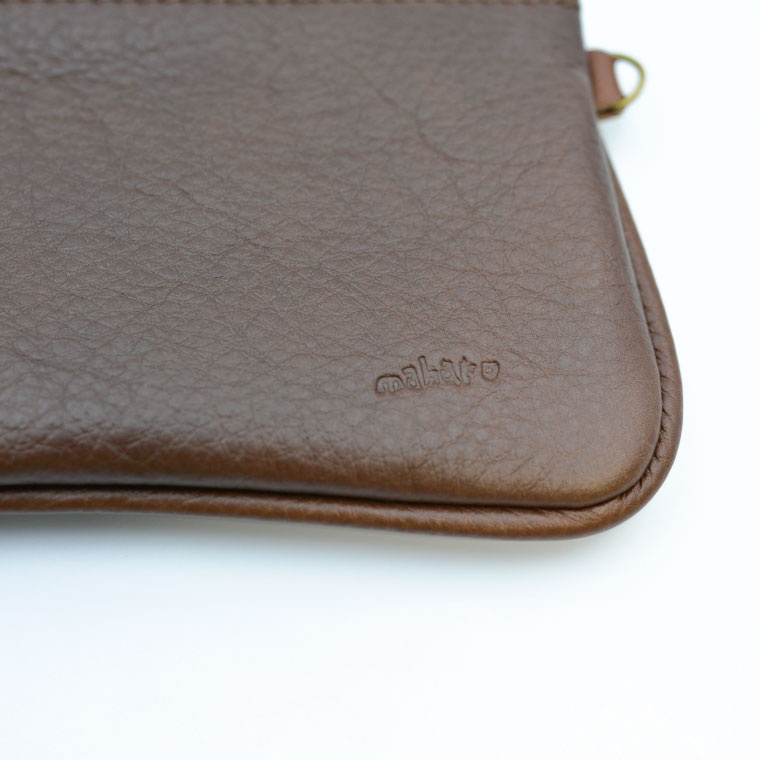 益子の革工房maharoのファスナー 通帳ケース　キャメルブラウン｜栃木県 益子町 ふるさと納税 ファスナー通帳ケース 牛革 手作り (AX139-1)