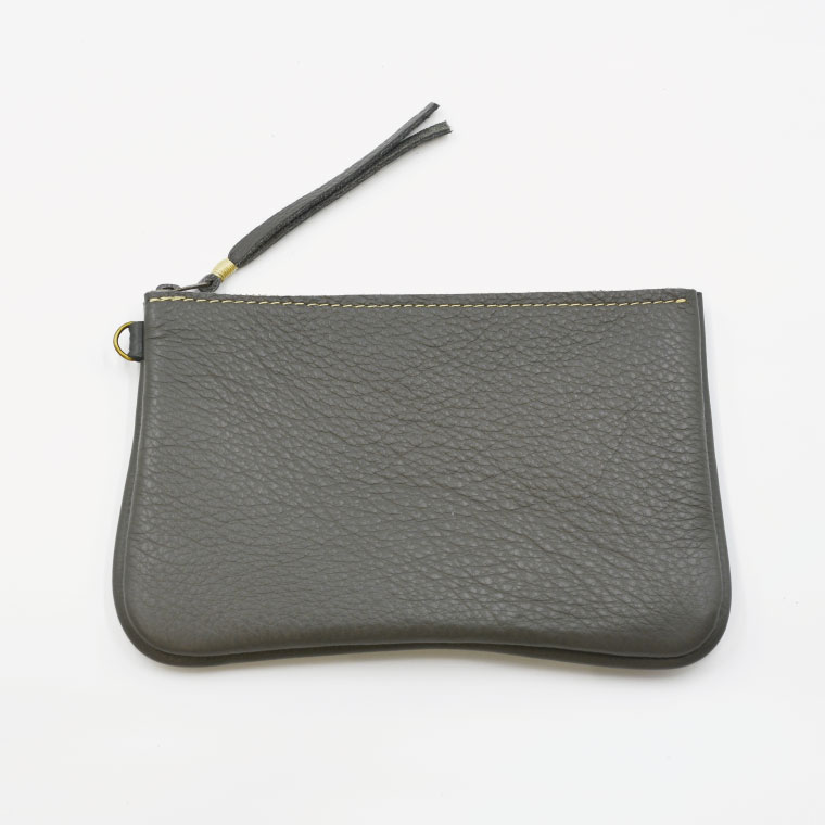 益子の革工房maharoのファスナー通帳ケース　ダークグレー｜栃木県 益子町 ふるさと納税 ファスナー通帳ケース 牛革 手作り（AX139-5）